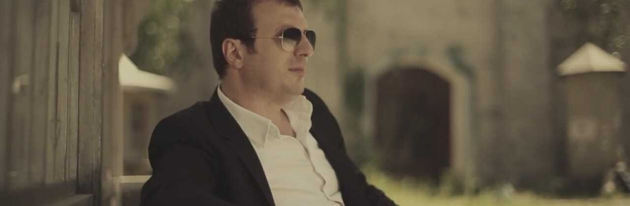 Onay Şahin Cover Image